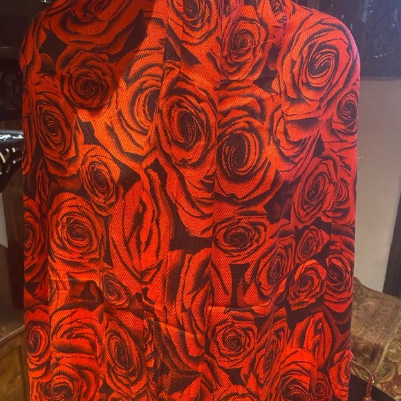 Vintage Valentine red rose pashmina shawl scarf - Picture 4 of 7